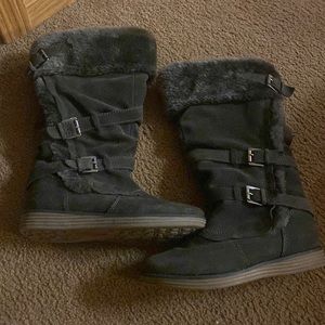 Grey winter boots